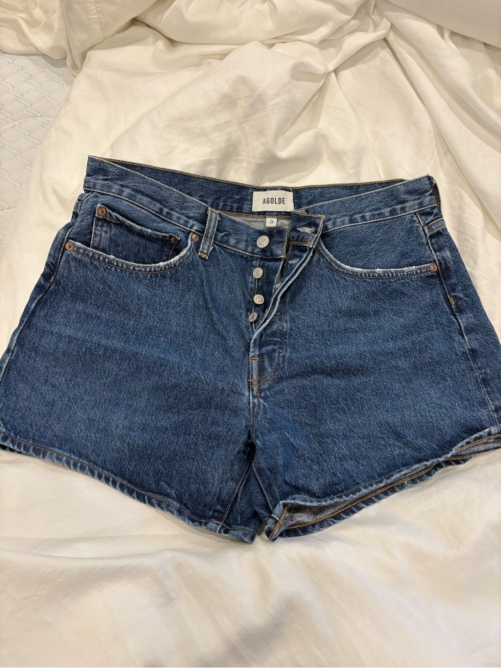 AGOLDE Classic High-Rise Button-Fly Denim Shorts in Dark Blue